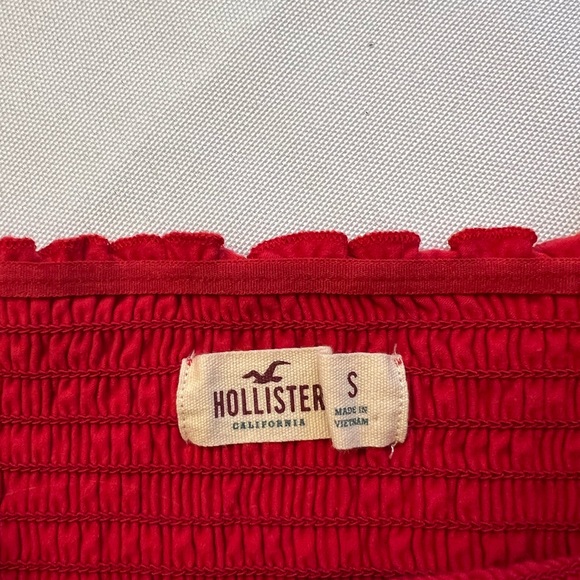 Hollister Red Smocked off the shoulder stretchy top Size Small - Picture 5 of 6